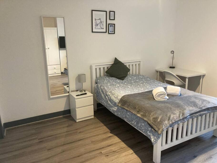 Newly Refurbished Studio, Great Location 8 Studios Nottingham Buitenkant foto